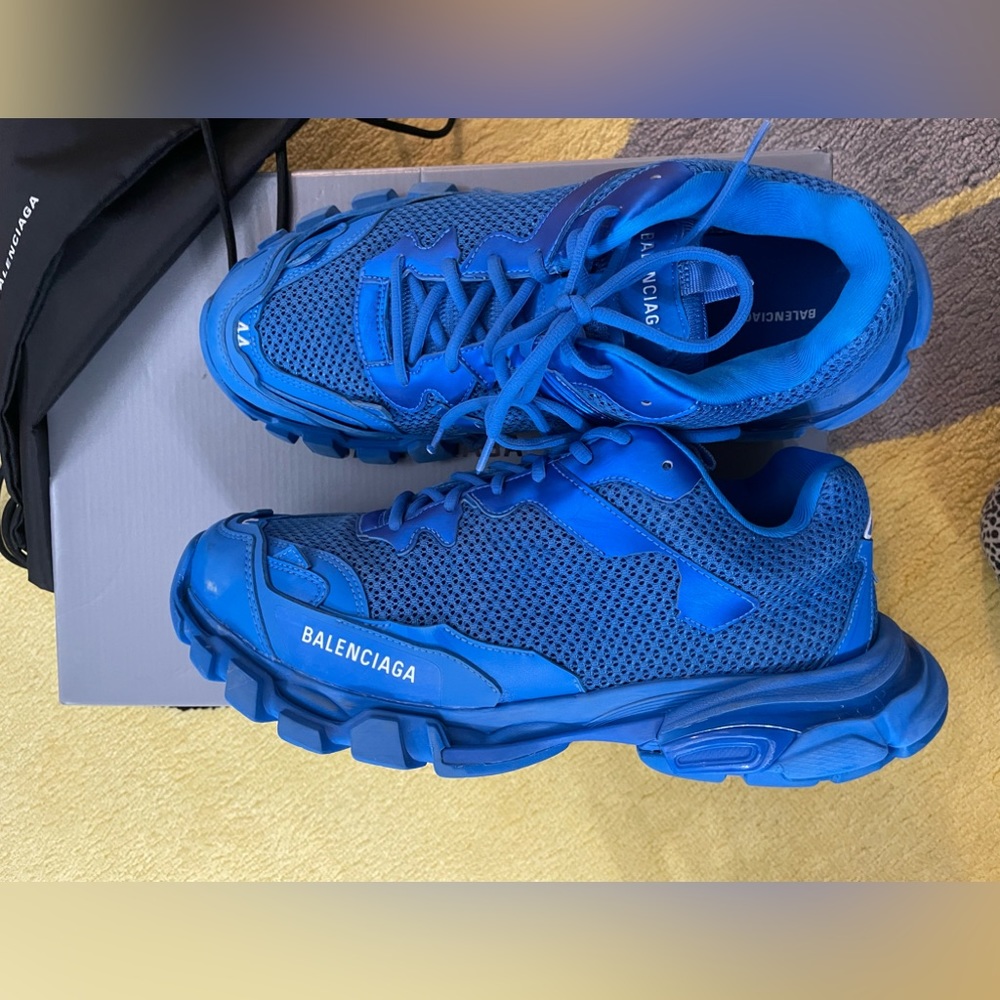 Men’s Balenciaga Track.3 sneaker/destroyed 
Size 11. Never worn.